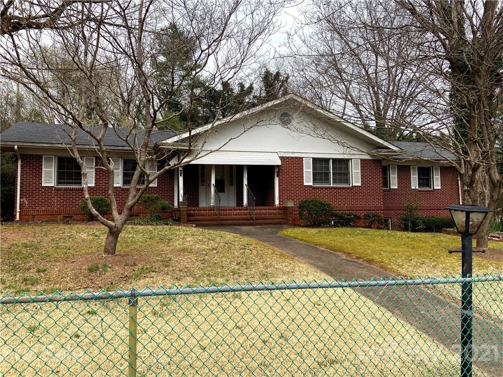 102 York Street Morganton NC 28655