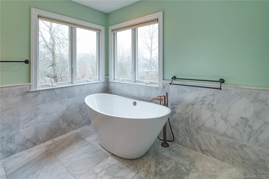121 Jasper Lane Weaverville NC 28787