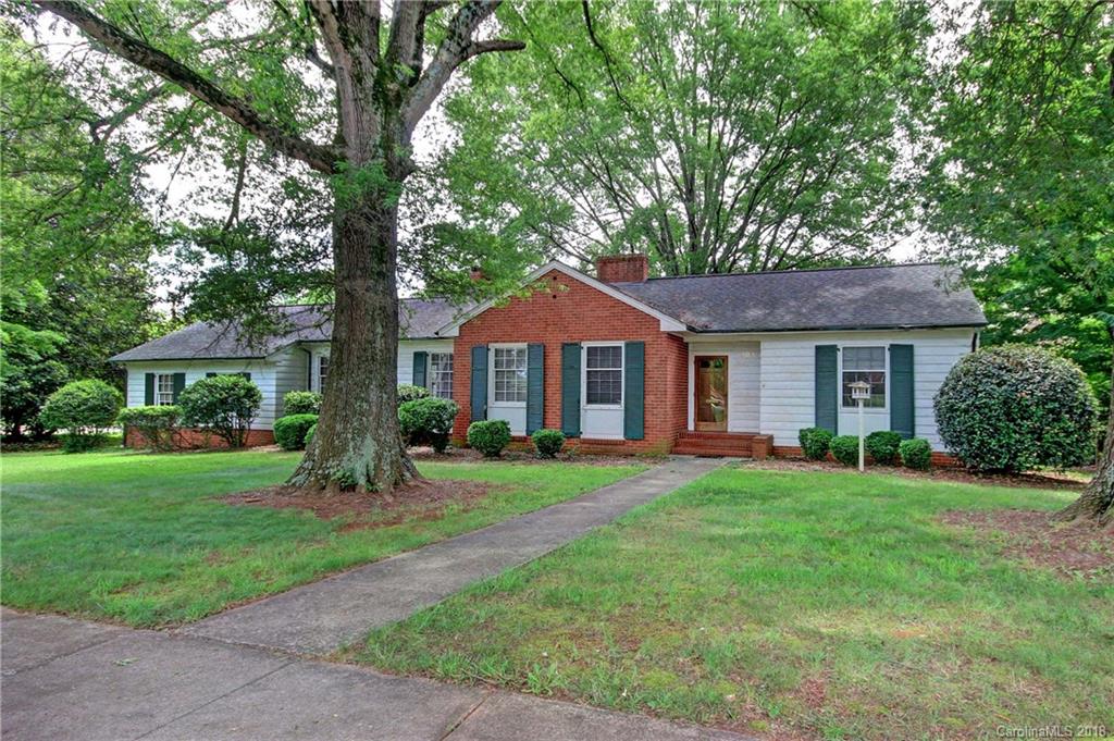 203 Ridgeway Avenue Statesville NC 28677