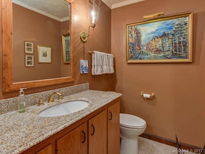 135 Kalmia Drive Asheville NC 28804