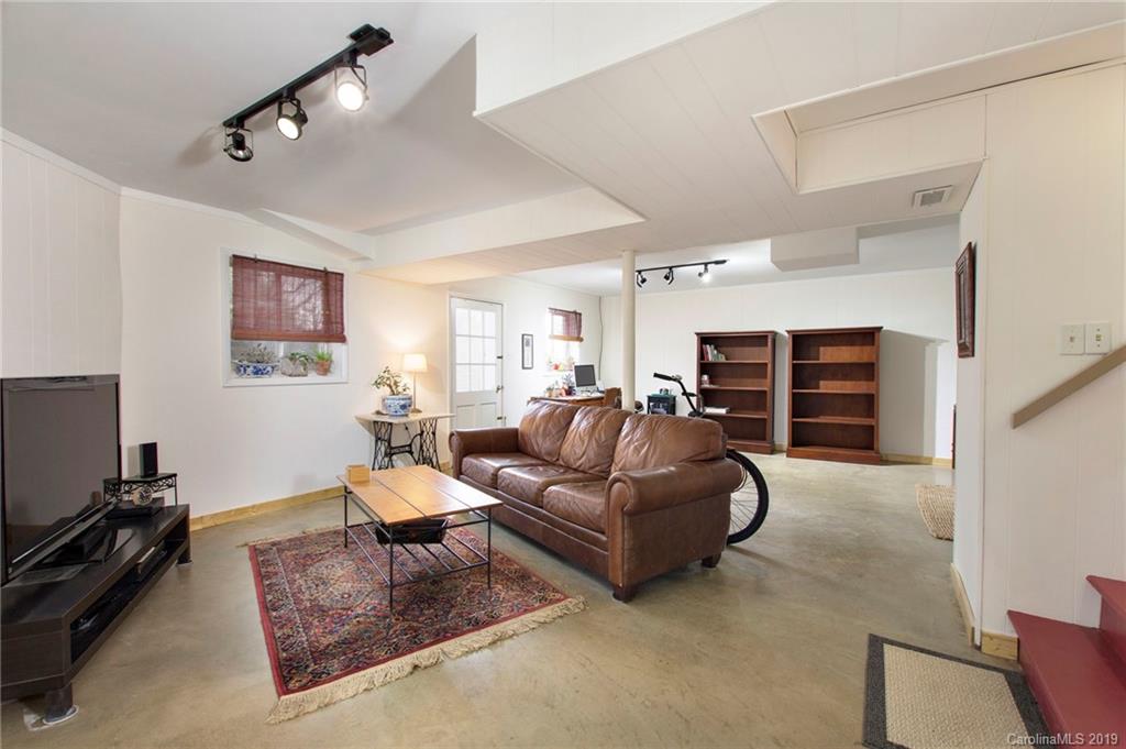 96 Alpine Way Asheville NC 28805