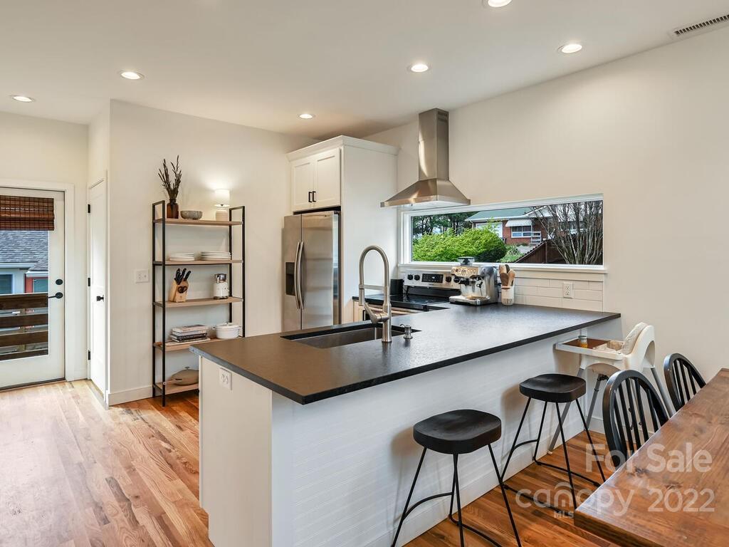 52 Busbee View Road Asheville NC 28803