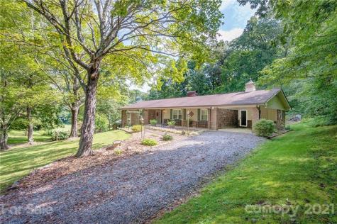 15 Buckner Way Fairview NC 28730