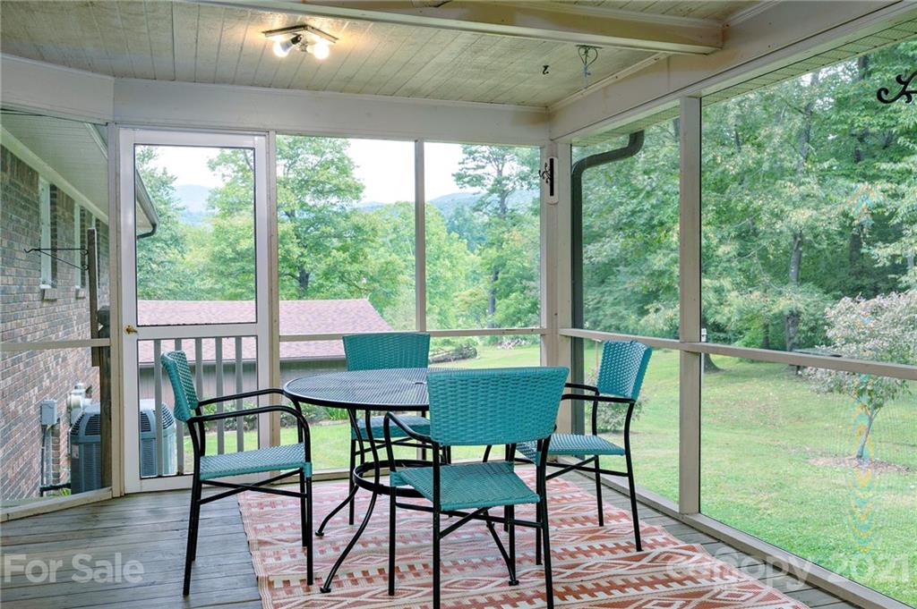 15 Buckner Way Fairview NC 28730