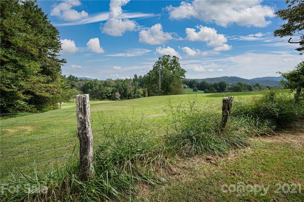 15 Buckner Way Fairview NC 28730