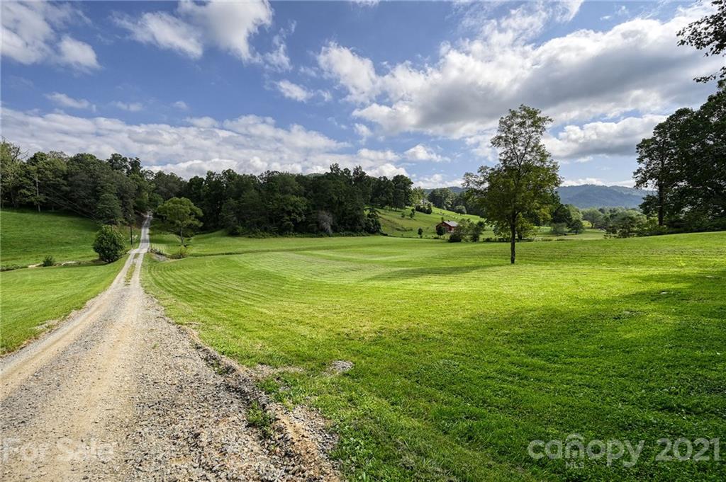 15 Buckner Way Fairview NC 28730