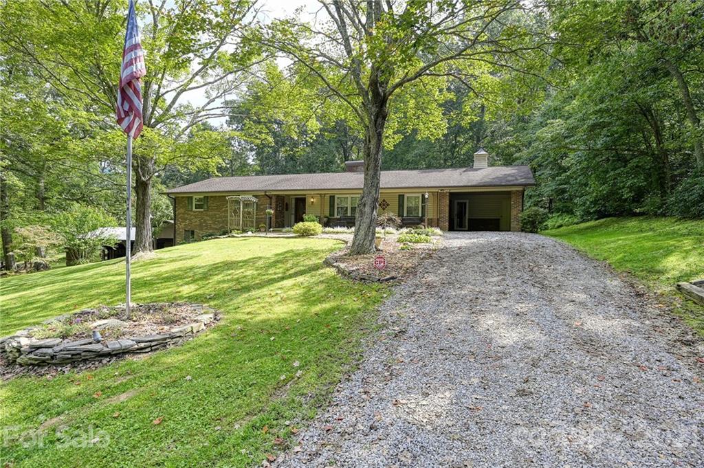 15 Buckner Way Fairview NC 28730
