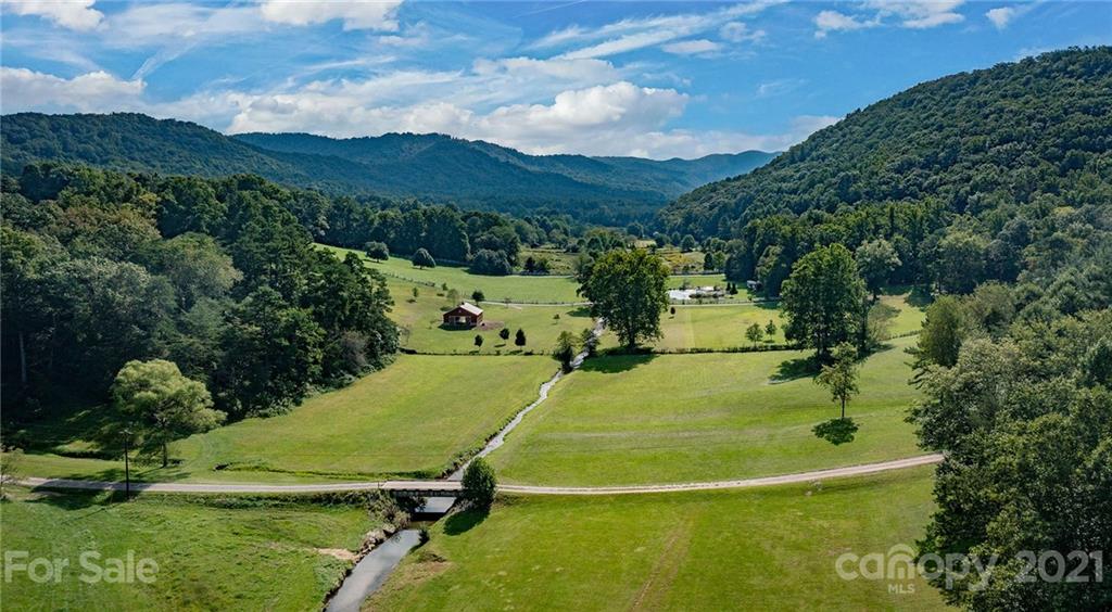 15 Buckner Way Fairview NC 28730