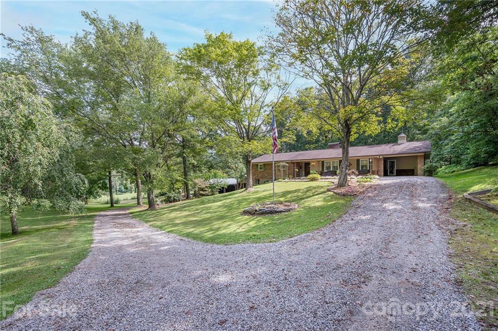 15 Buckner Way Fairview NC 28730
