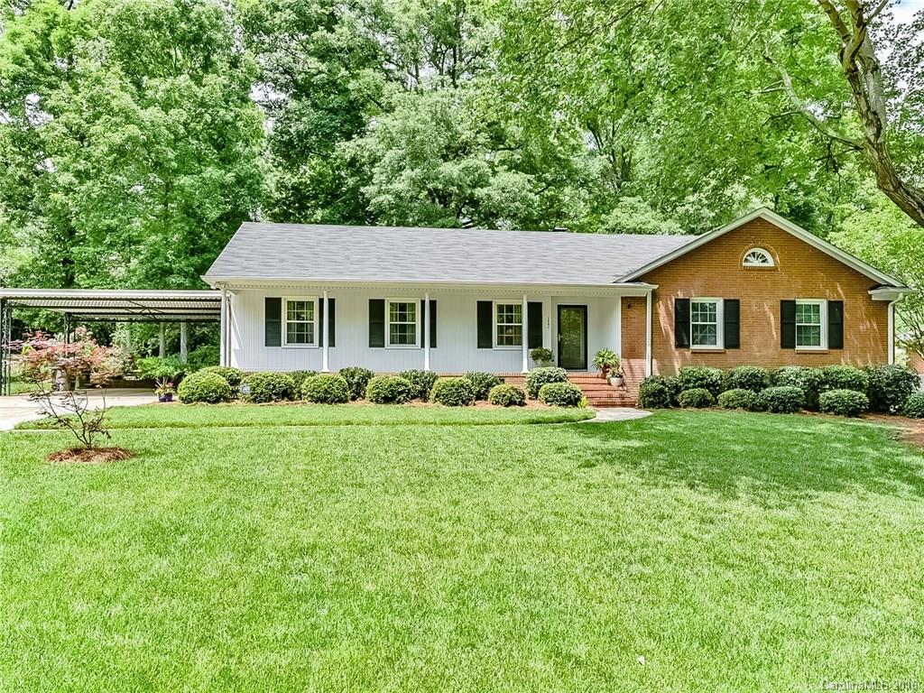 1207 Redcoat Drive Charlotte NC 28211