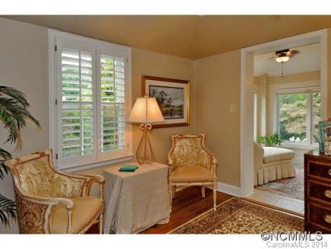 5 Pine Tree Circle Asheville NC 28804