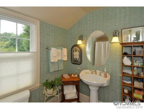 5 Pine Tree Circle Asheville NC 28804