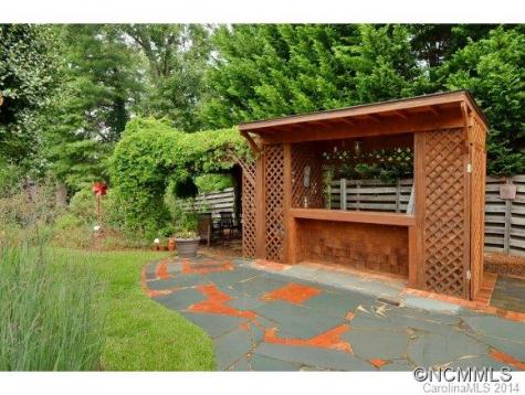 5 Pine Tree Circle Asheville NC 28804