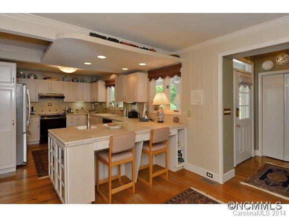 5 Pine Tree Circle Asheville NC 28804
