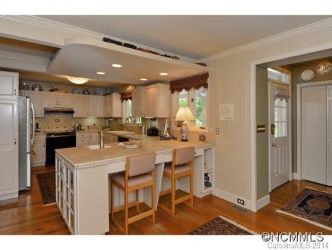 5 Pine Tree Circle Asheville NC 28804