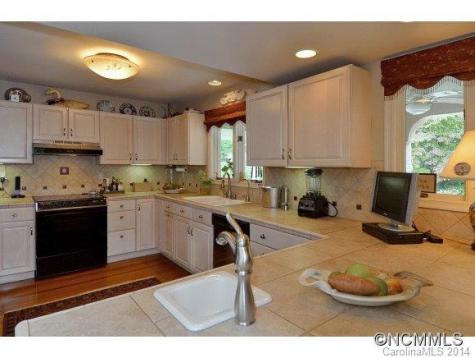 5 Pine Tree Circle Asheville NC 28804