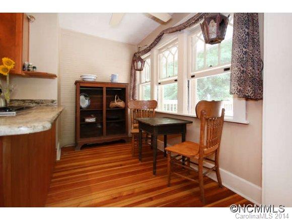 41 Oak Park Road Asheville NC 28801