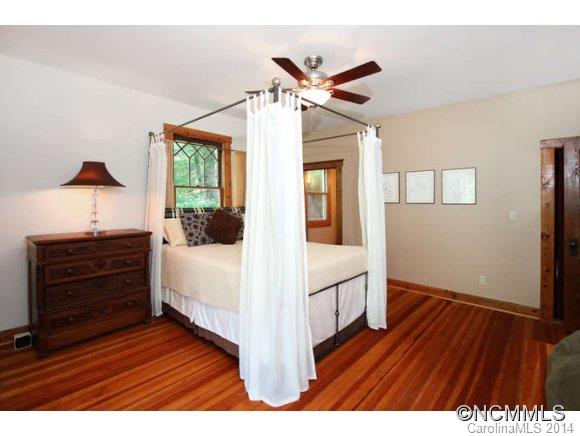 41 Oak Park Road Asheville NC 28801
