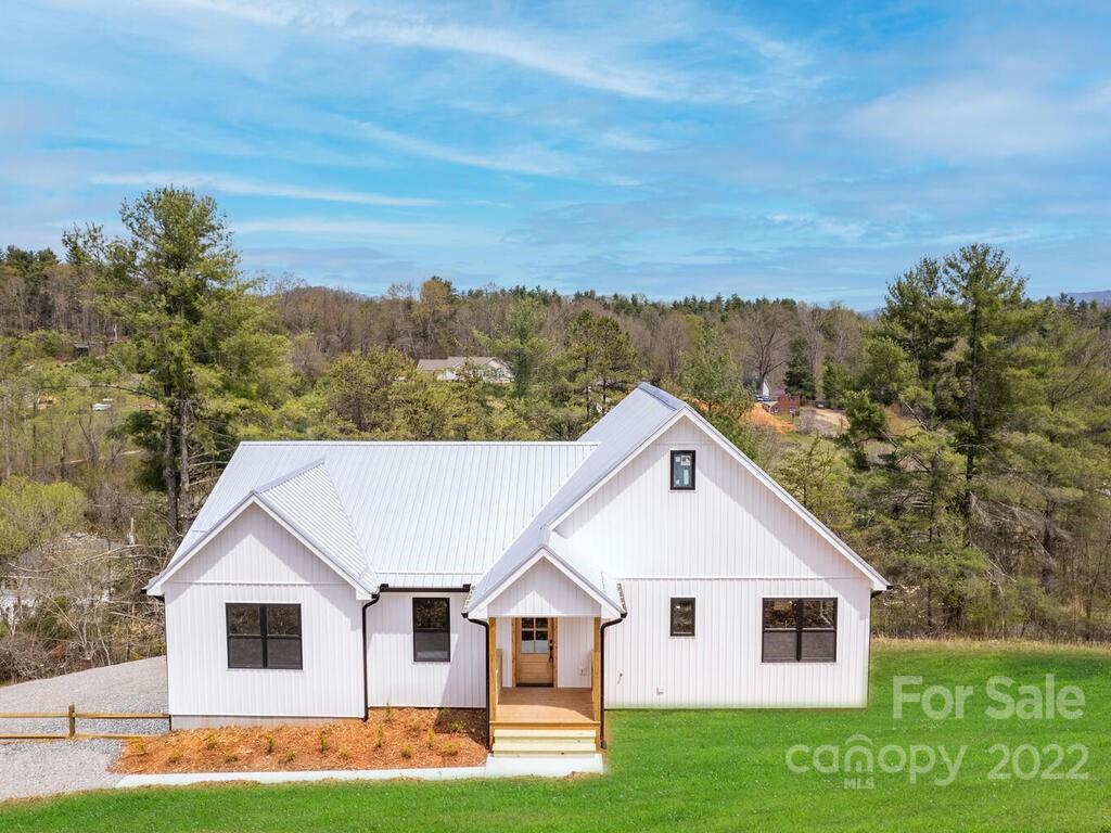 25 Snooks Path Mars Hill NC 28754