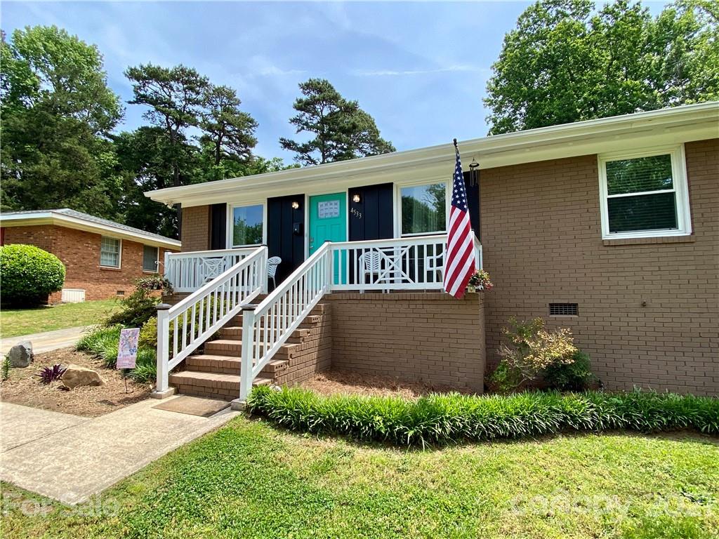 4533 Gainesborough Road Charlotte NC 28205