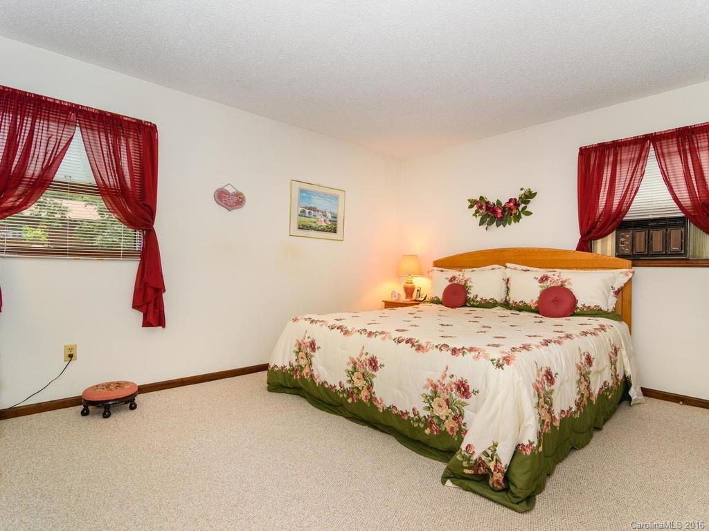 17 Palatka Street Arden NC 28704