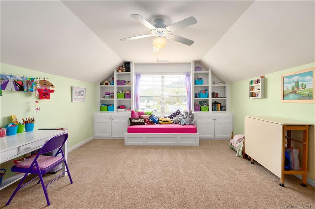 3 Woodthorn Road Weaverville NC 28787