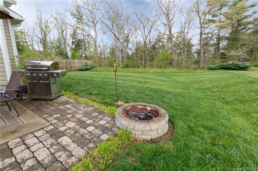 3 Woodthorn Road Weaverville NC 28787