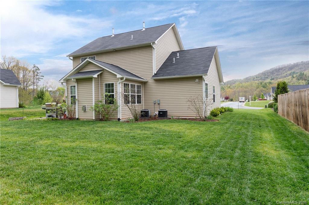 3 Woodthorn Road Weaverville NC 28787
