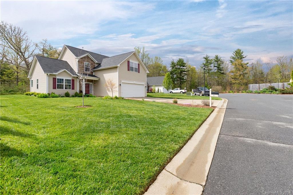 3 Woodthorn Road Weaverville NC 28787