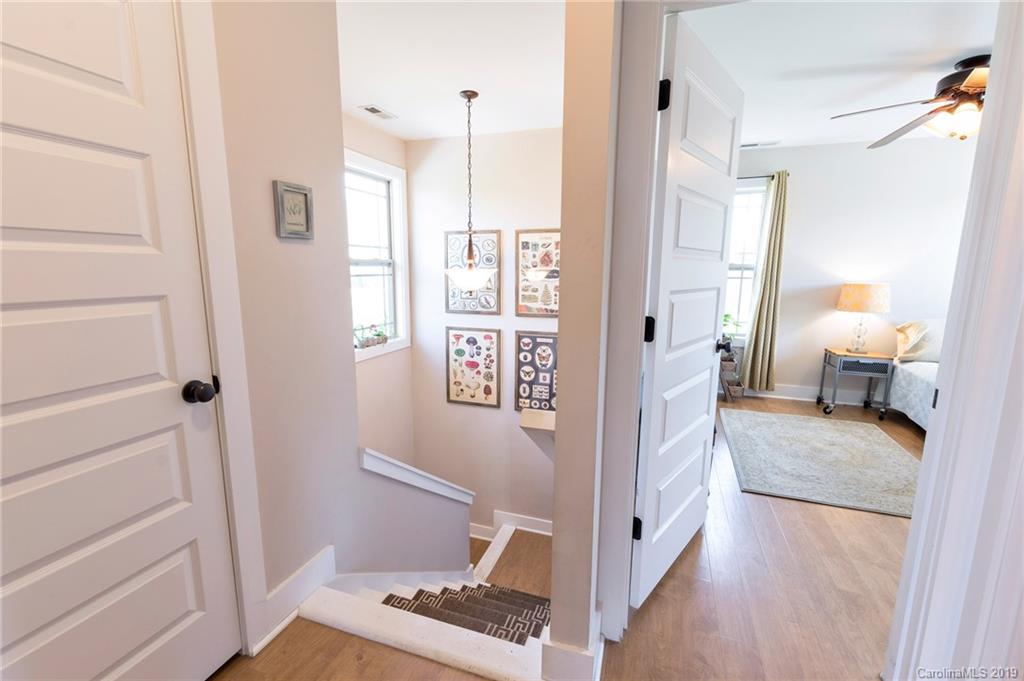 11 Annie Street Asheville NC 28806