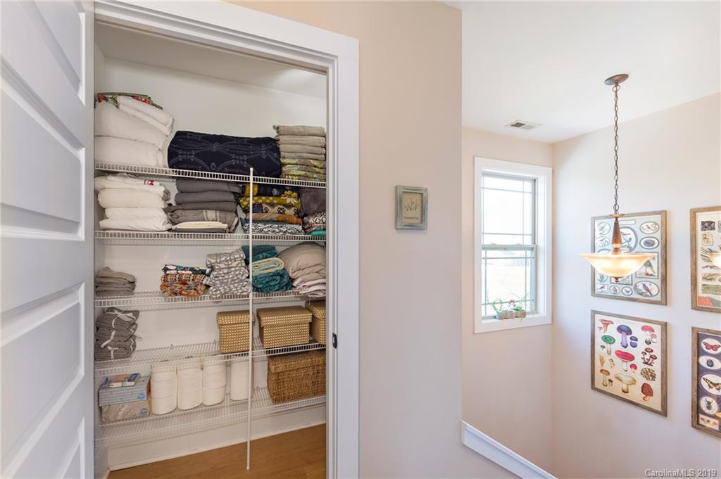 11 Annie Street Asheville NC 28806