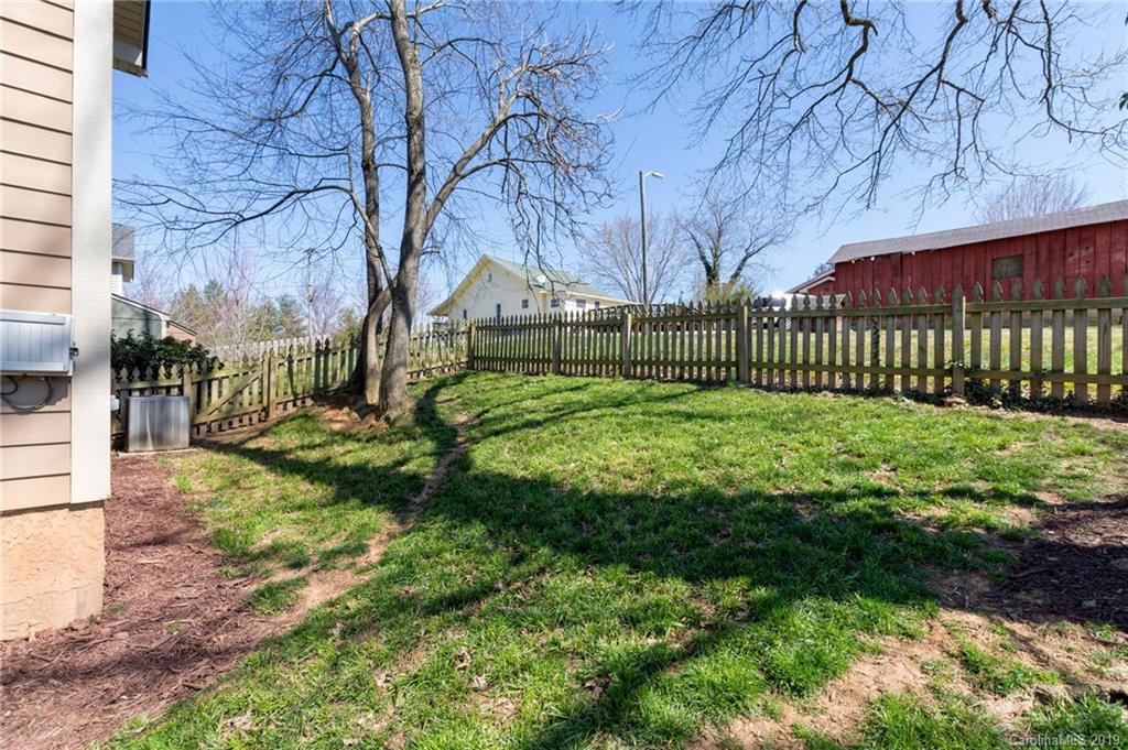 11 Annie Street Asheville NC 28806