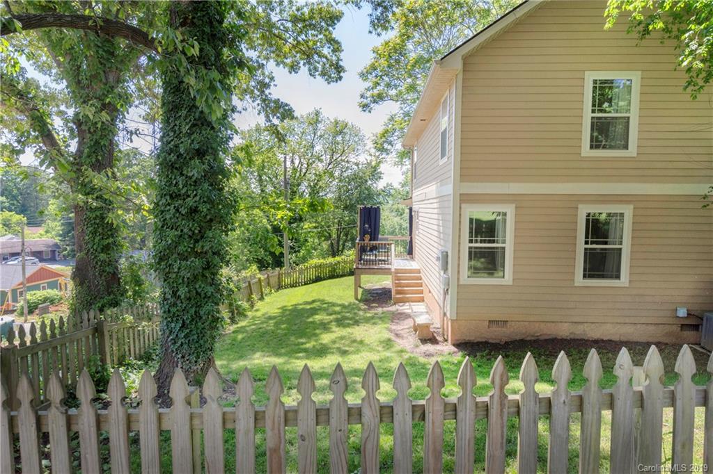 11 Annie Street Asheville NC 28806