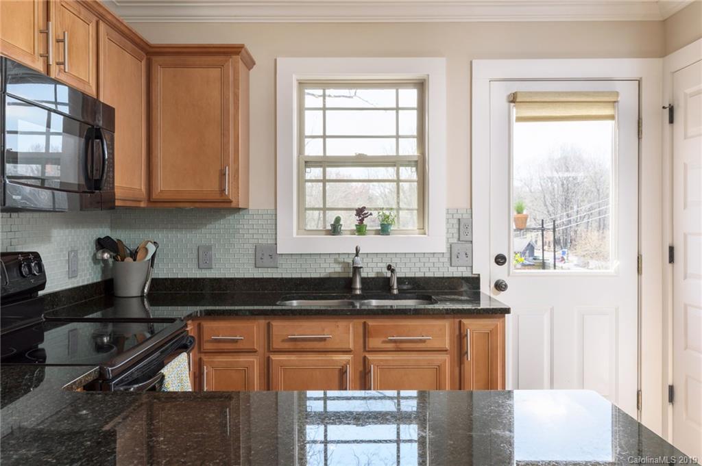 11 Annie Street Asheville NC 28806