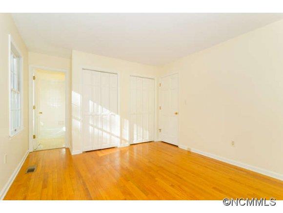 23 Deanwood Circle Asheville NC 28803