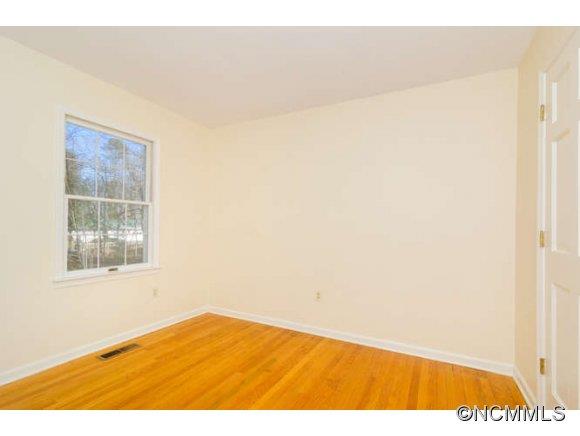 23 Deanwood Circle Asheville NC 28803