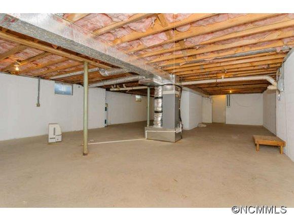 23 Deanwood Circle Asheville NC 28803