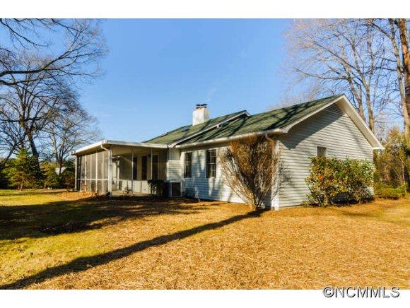 23 Deanwood Circle Asheville NC 28803