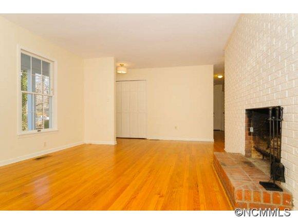 23 Deanwood Circle Asheville NC 28803