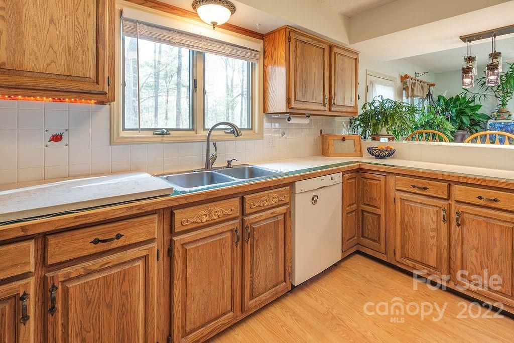 427 Shadowwood Drive Leicester NC 28748