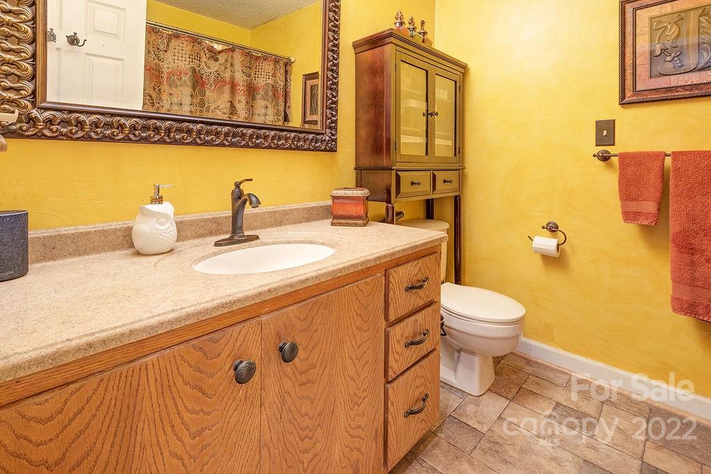 427 Shadowwood Drive Leicester NC 28748