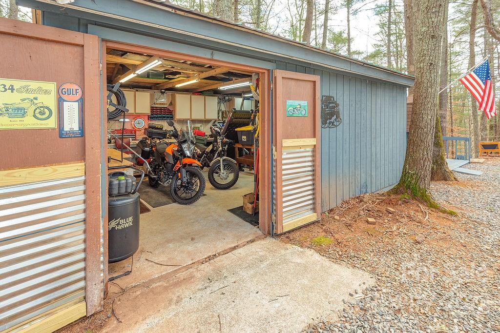 427 Shadowwood Drive Leicester NC 28748