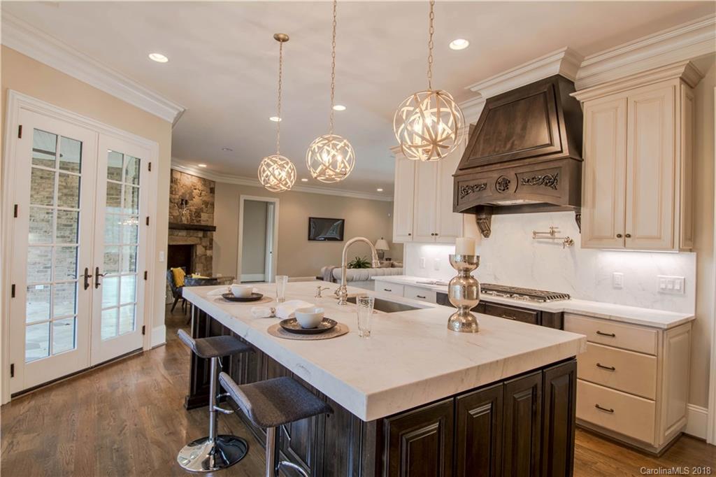 6007 Lakeview Drive Charlotte NC 28270