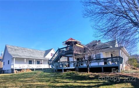 105 E Sylva Circle Sylva NC 28779