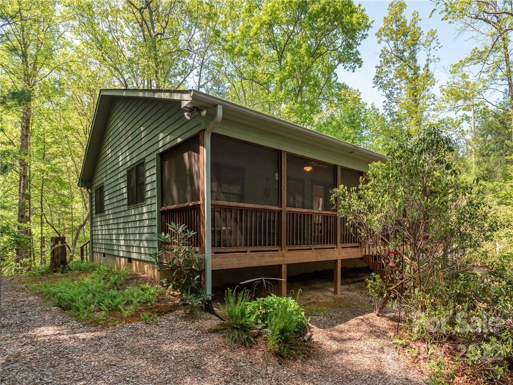 322 Big Raven Lane Saluda NC 28773