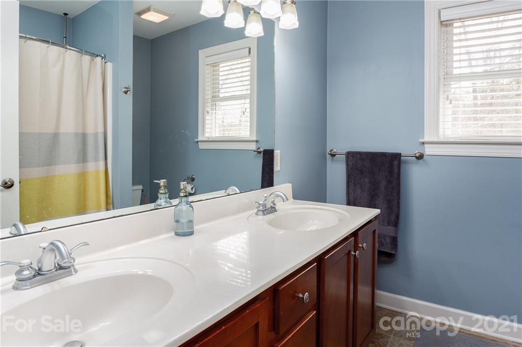 34 Gollum Drive Fairview NC 28730