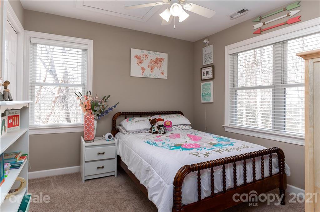 34 Gollum Drive Fairview NC 28730