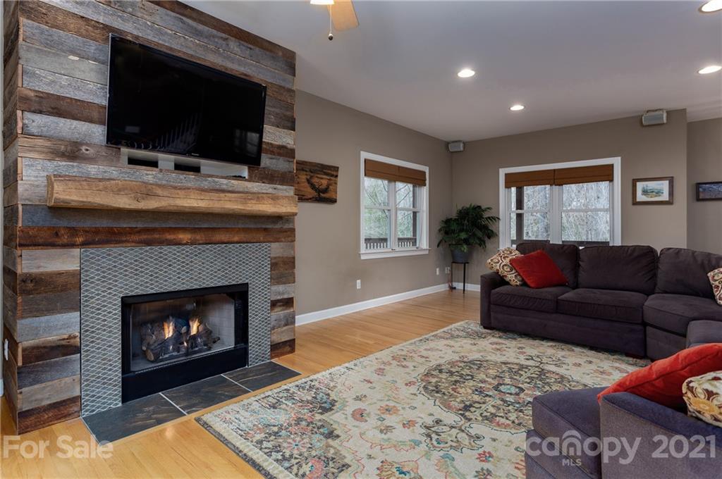 34 Gollum Drive Fairview NC 28730