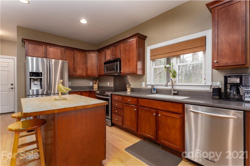 34 Gollum Drive Fairview NC 28730