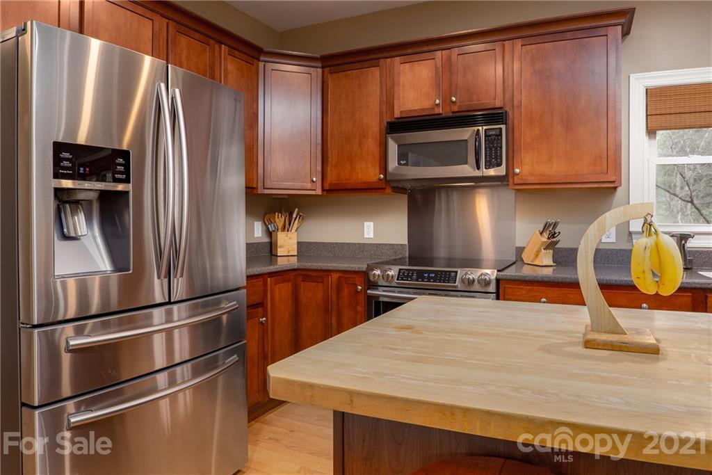 34 Gollum Drive Fairview NC 28730